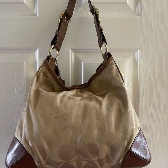 Coach Monogram khaki canvas shoulder bag tan leather trim gold tone hardwares - Picture 2 of 13